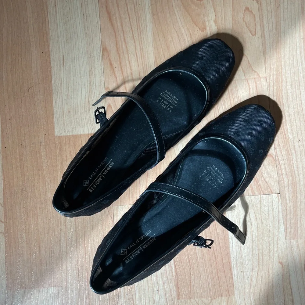 Black Heart Mesh Flats - Picture 3 of 4